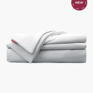 Momcozy Silky-Soft Cooling Blanket